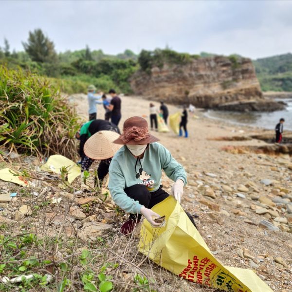 One more island with the plastic bag and SUP ban